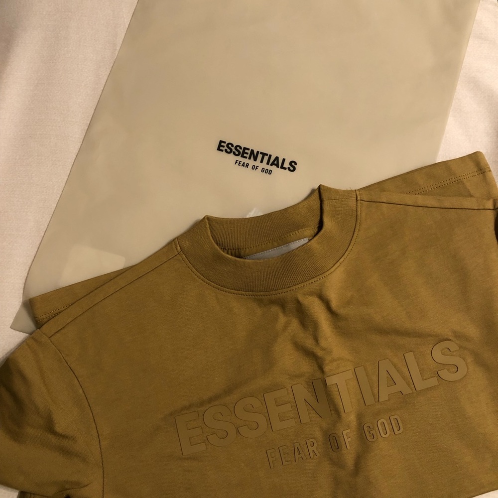 Essentials Kids shirt in amber